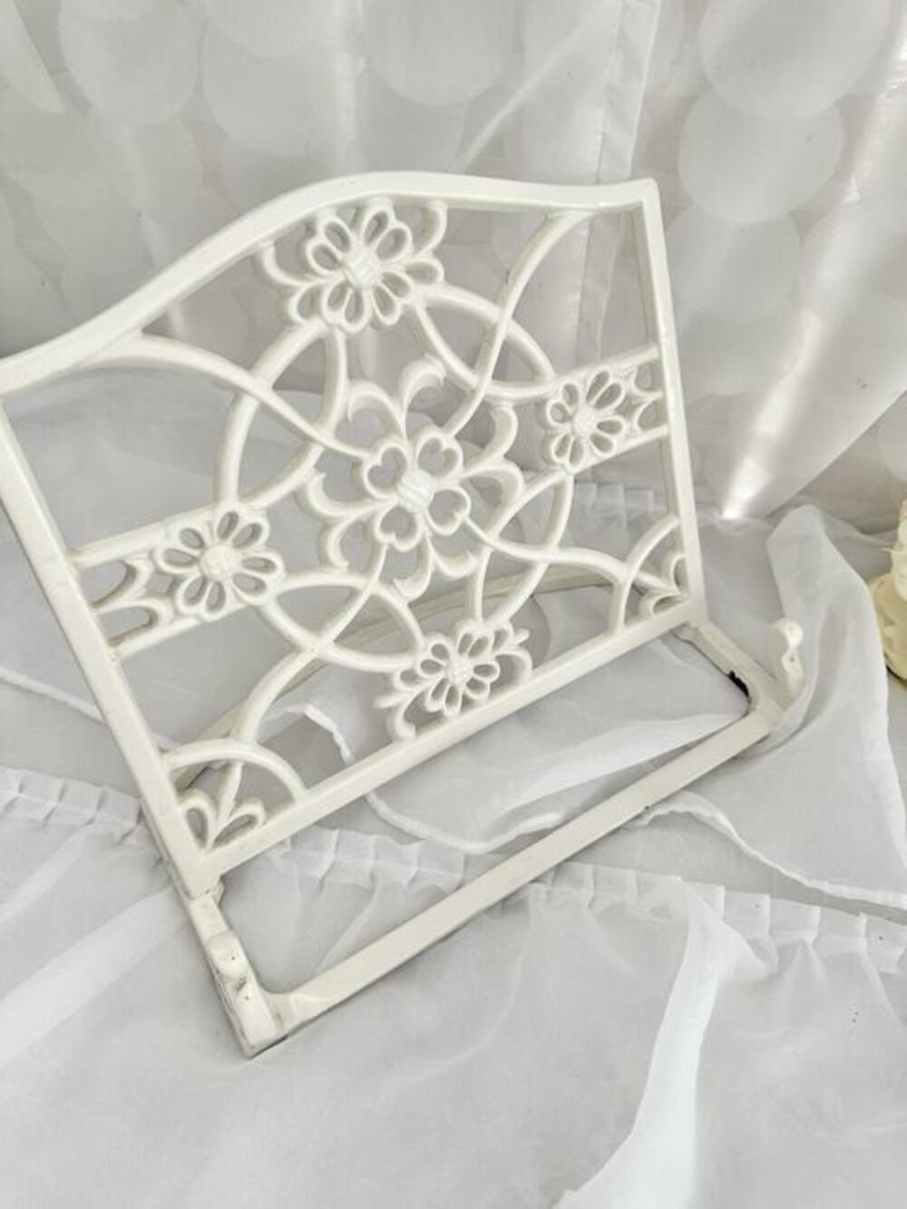 White Shabby Chic HEAVY Metal Scroll Cookbook Stand Recipe Holder Kitchen